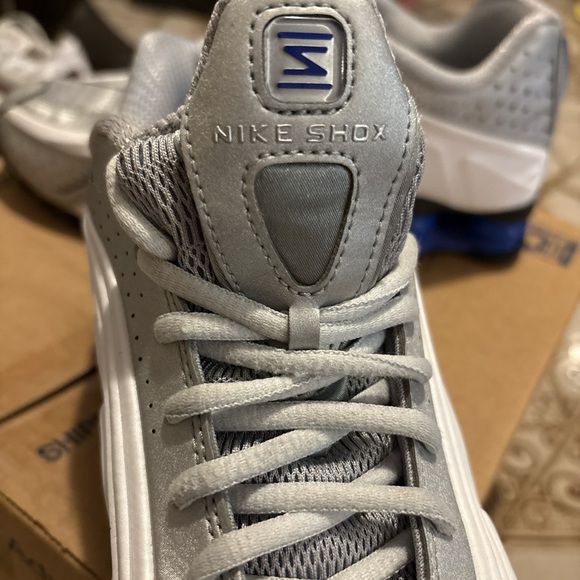 Nike Shox R4 White Metallic Silver Blue Mens 8.5 Running Sneakers main image 8